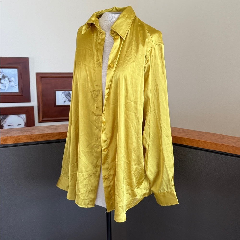 H&M Satin-Effect Mustard Button-Up Blouse size large